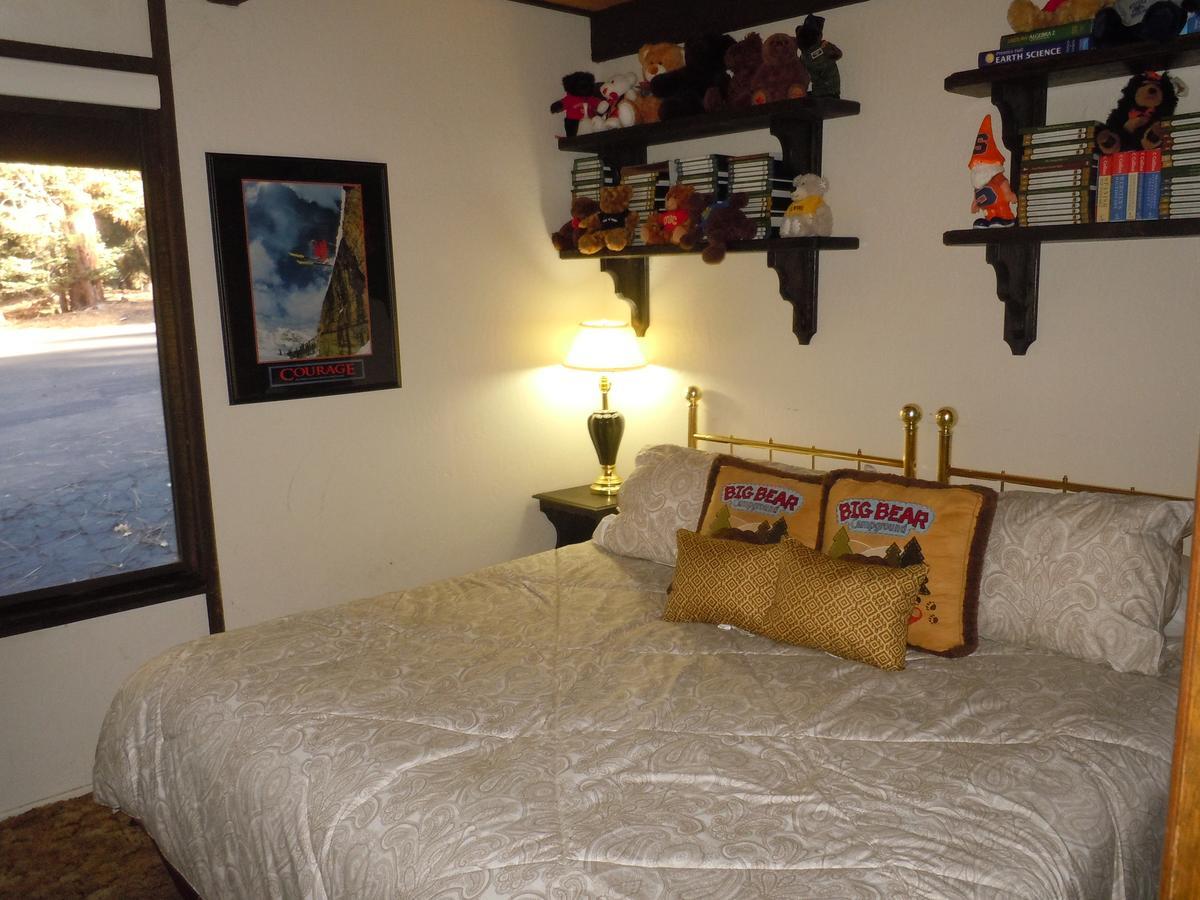 Two-Bedroom Plus Den Economy Unit #81 By Escape For All Seasons Bus Lic #23546 Big Bear Lake Exterior photo
